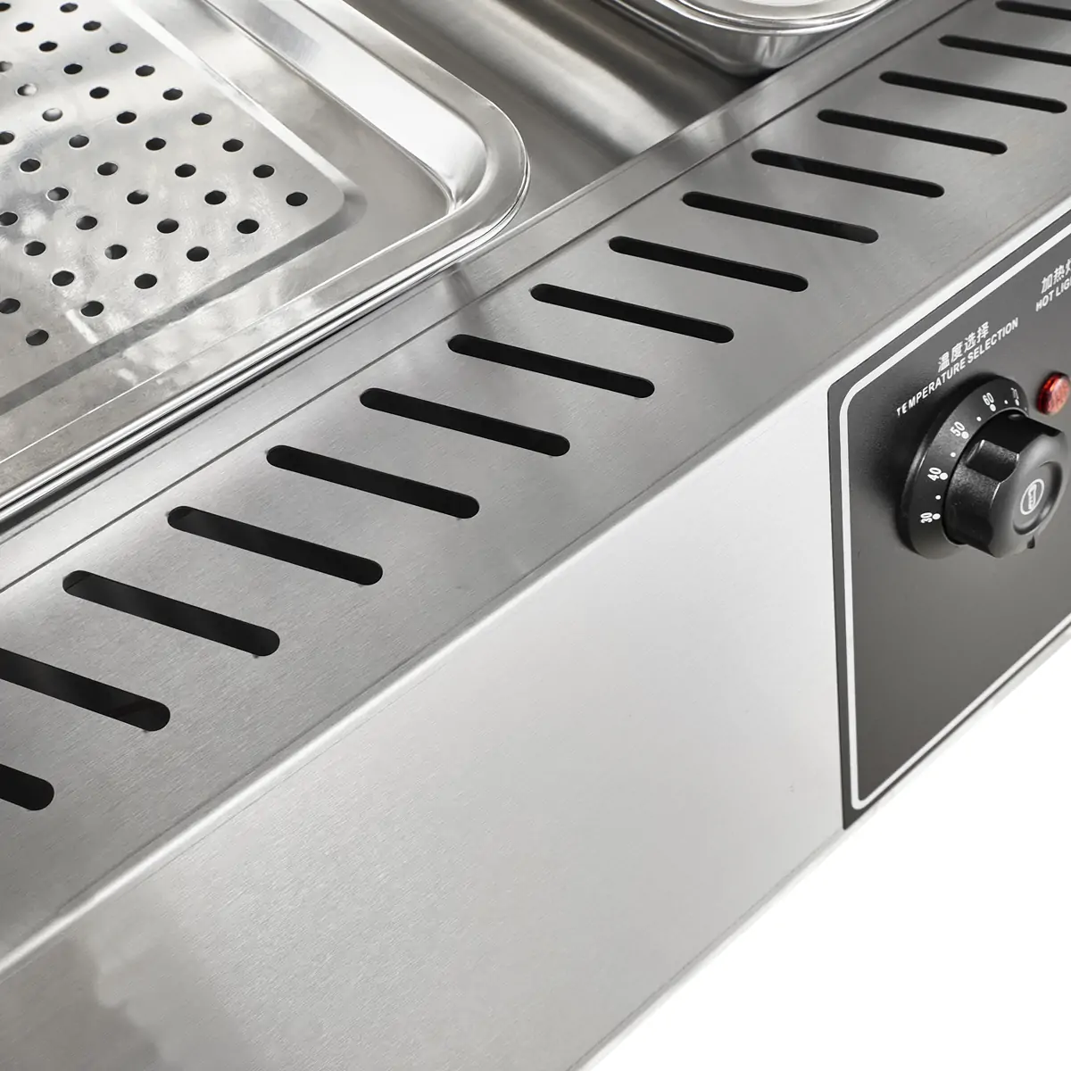 Internal airflow circulation system of commercial heated food display cabinet